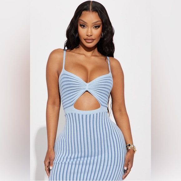 Knit Maxi Dress - Picture 2 of 3